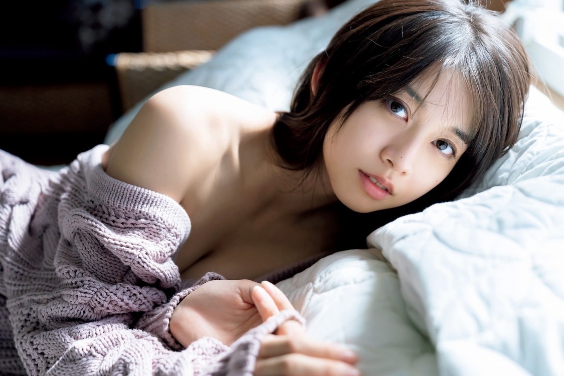 モーニング娘。‘20 牧野真莉愛写真集『Maria19』より