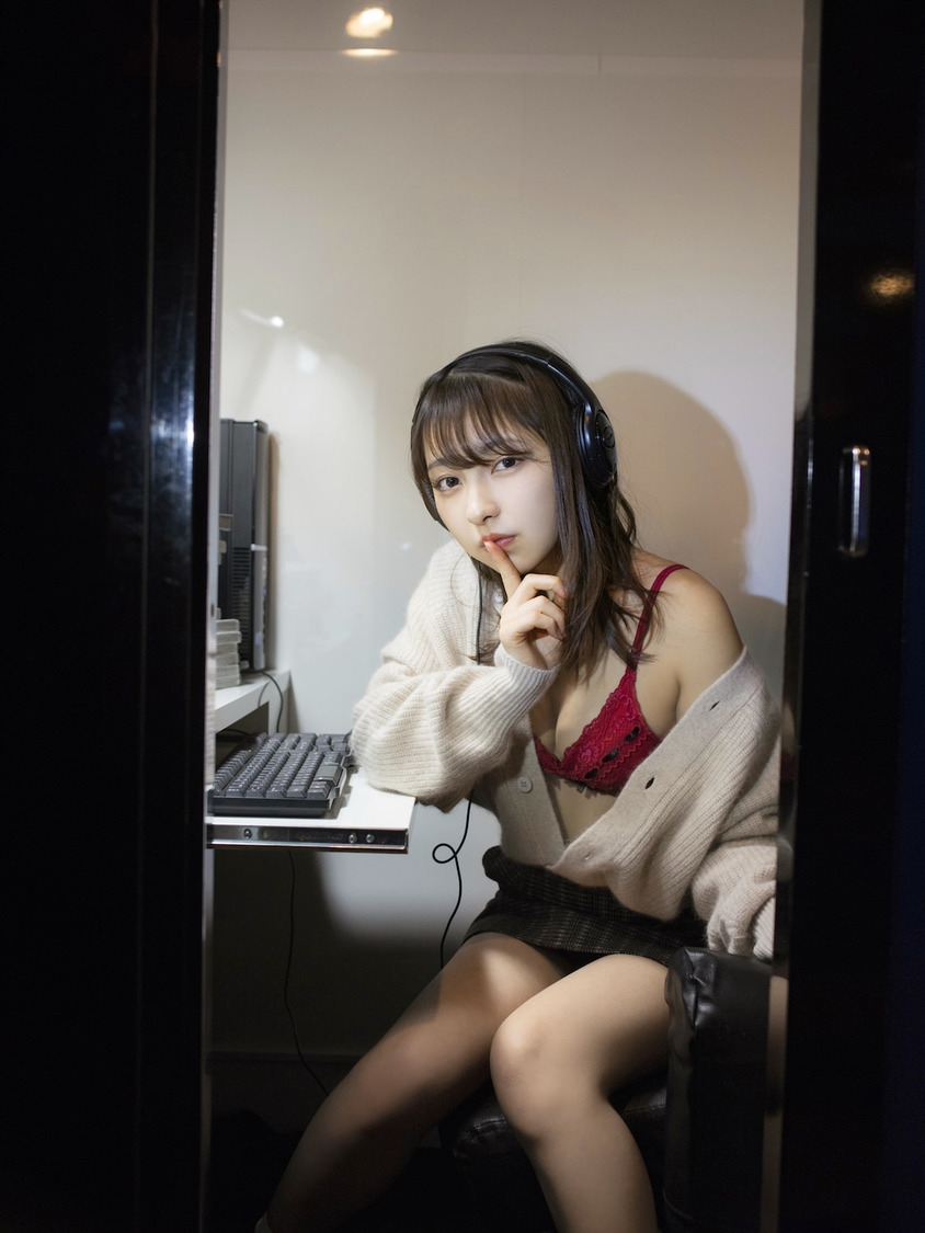 撮影：青山裕企 Styling：伊井田礼子 Hair&Make：鈴木智枝（JULLY）