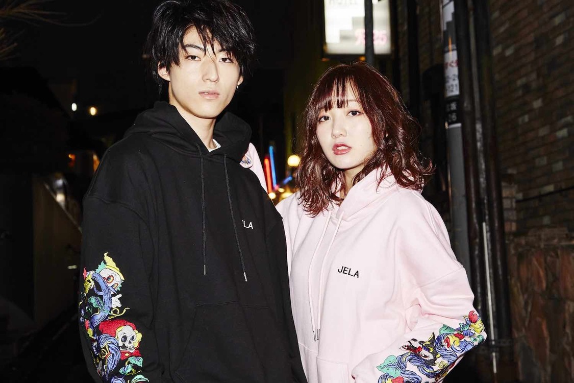 JELAパーカー写真（男女モデル）