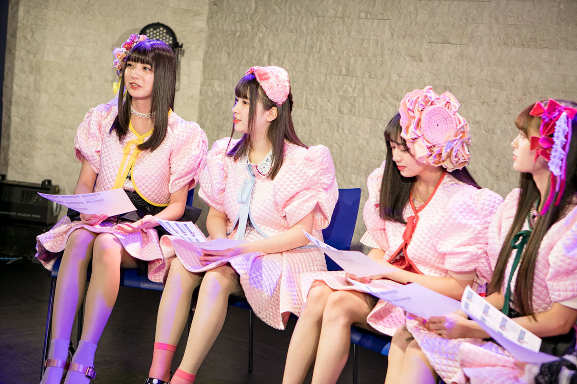 清水ひまわり、吉澤悠華、浅野杏奈、小山リーナ