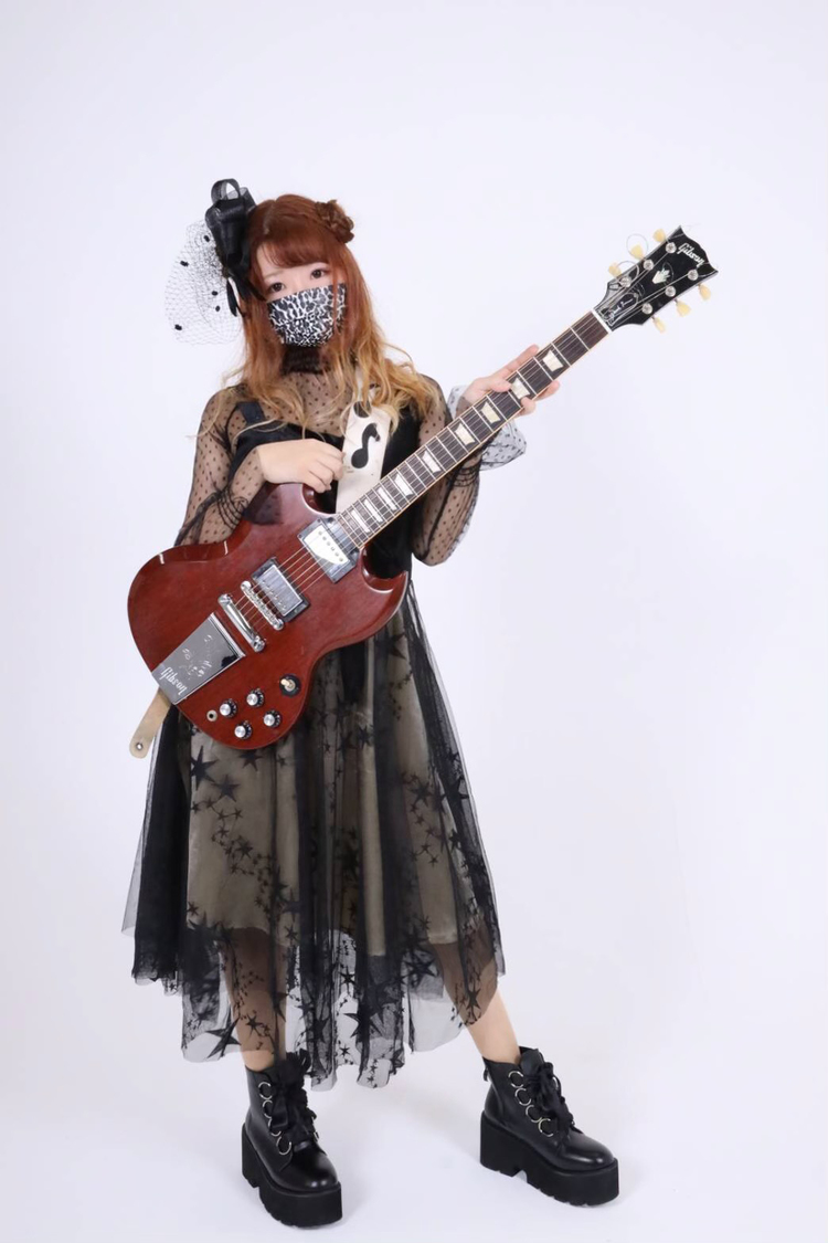 しあちゃん（ギター）