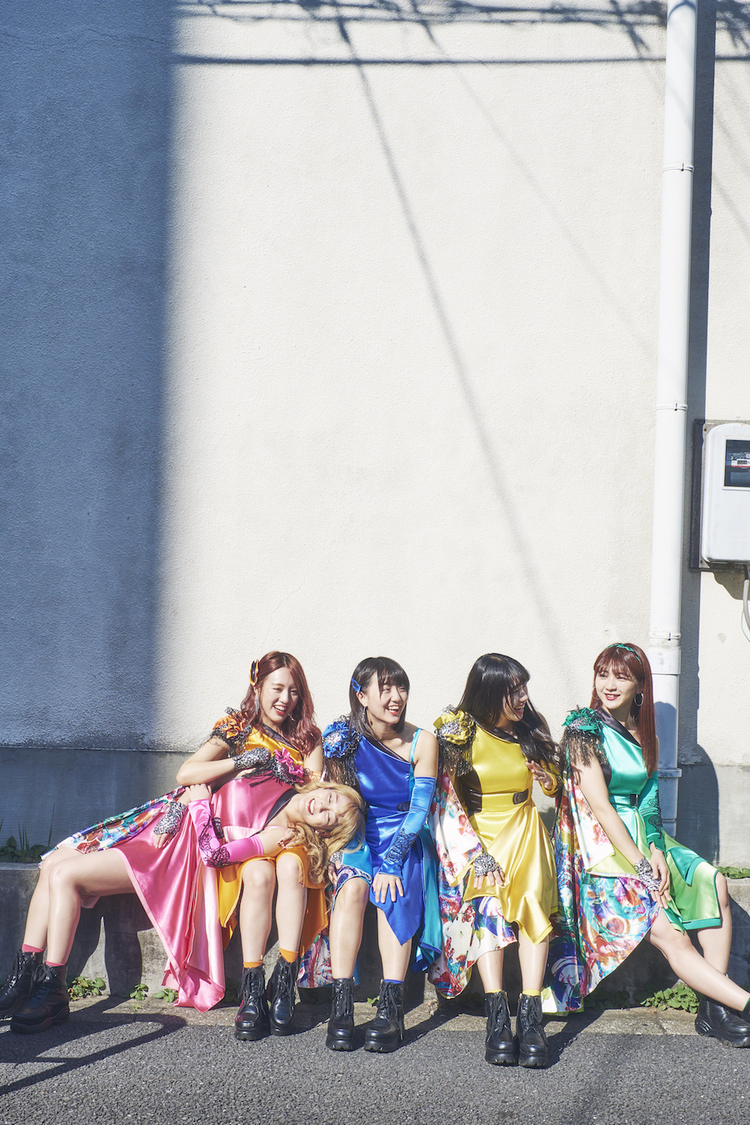 左から、古川小夏、関根梓、新井愛瞳、佐保明梨、森咲樹