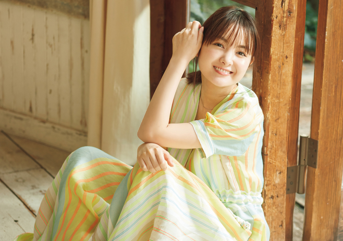 『葵わかな オフィシャルカレンダー2020.4-2021.3』特典ボーナスページ（STARDUST SHOPPERS） ©SDP