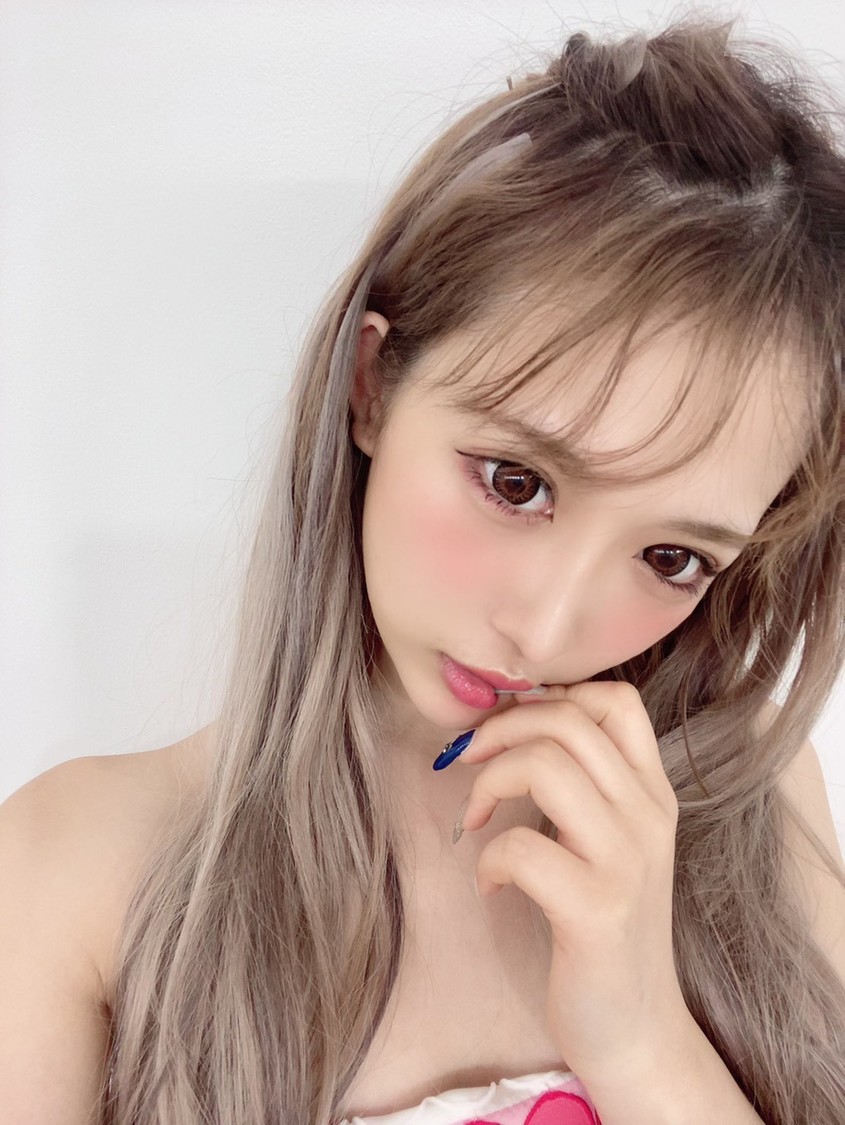 伊藤桃々スタイルブック『「peach」ITO MOMO STYLE BOOK』