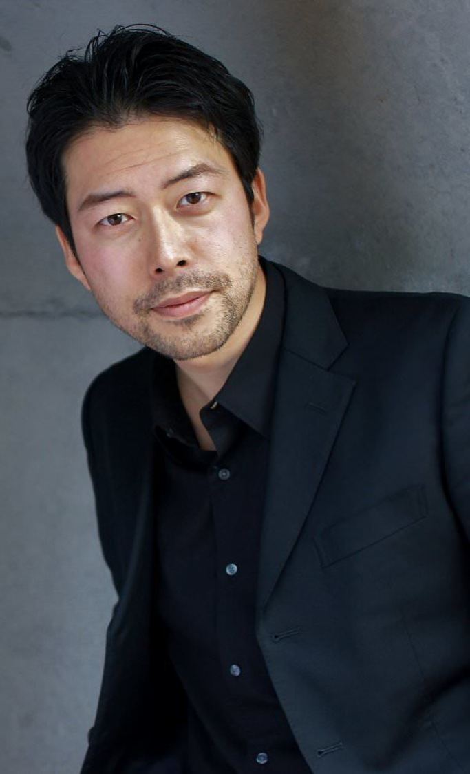 神農直隆（エリアス・エインズワース役）