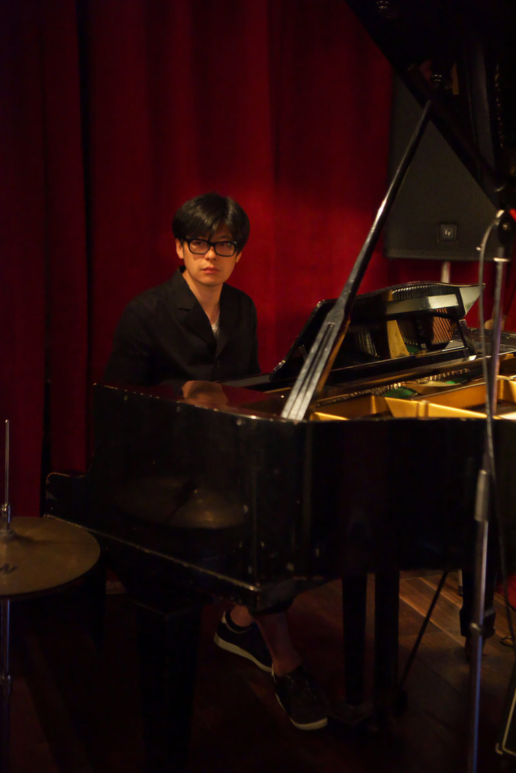 DJまほうつかい