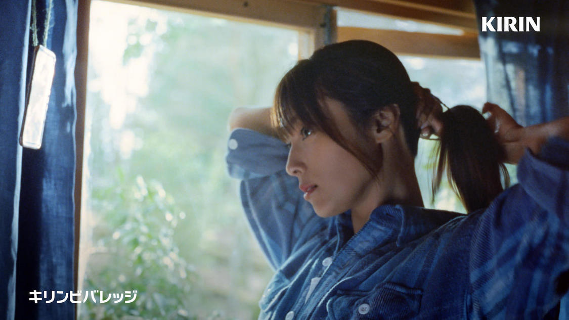 新TVCM「ザ・マイスターズ 深田恭子 ミルクティー リニューアル＆オレンジティー新登場」篇