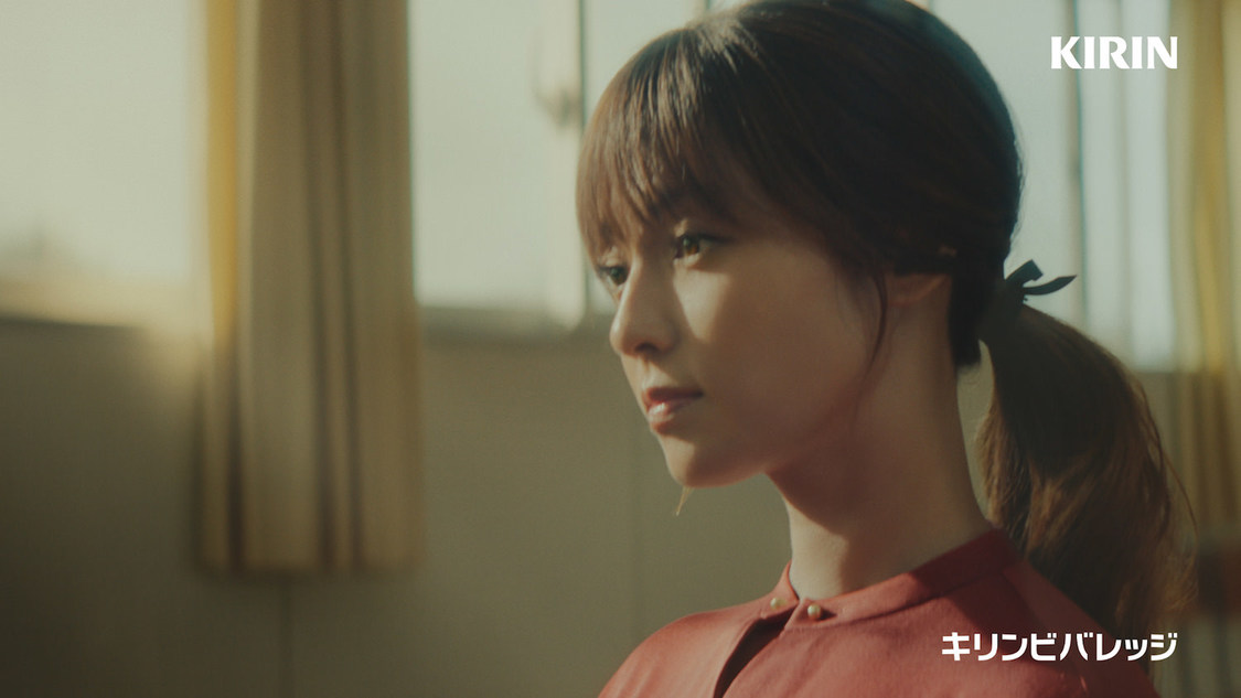 新TVCM「きっと幸せは、さわれるくらい、そばにある。幸せの紅茶。」篇