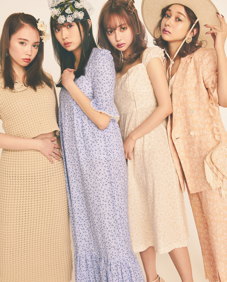 「Fulfill the Girl’s desire」 左より、黒滝まりあ、渡辺梨加、中村里砂、西もなか