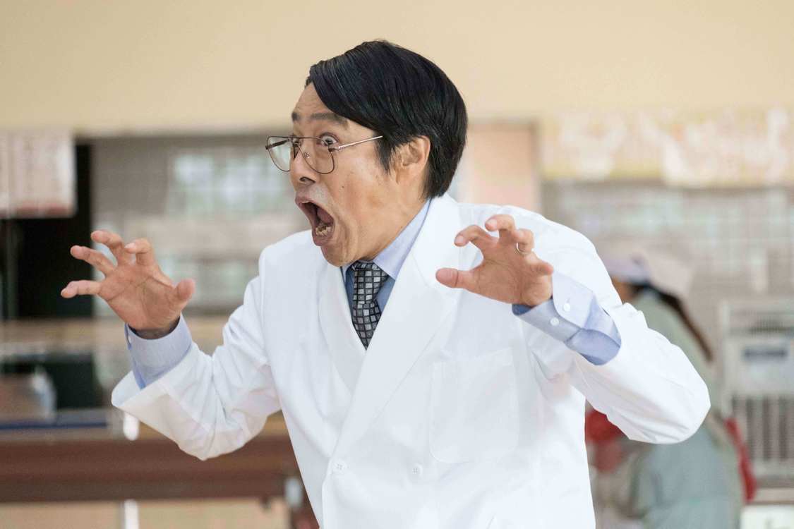 映画『一度死んでみた』本編映像より／©2020　松竹　フジテレビジョン