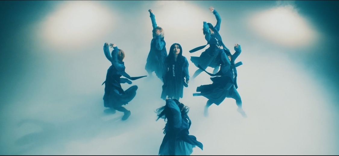 「ORDiNARY」MVより