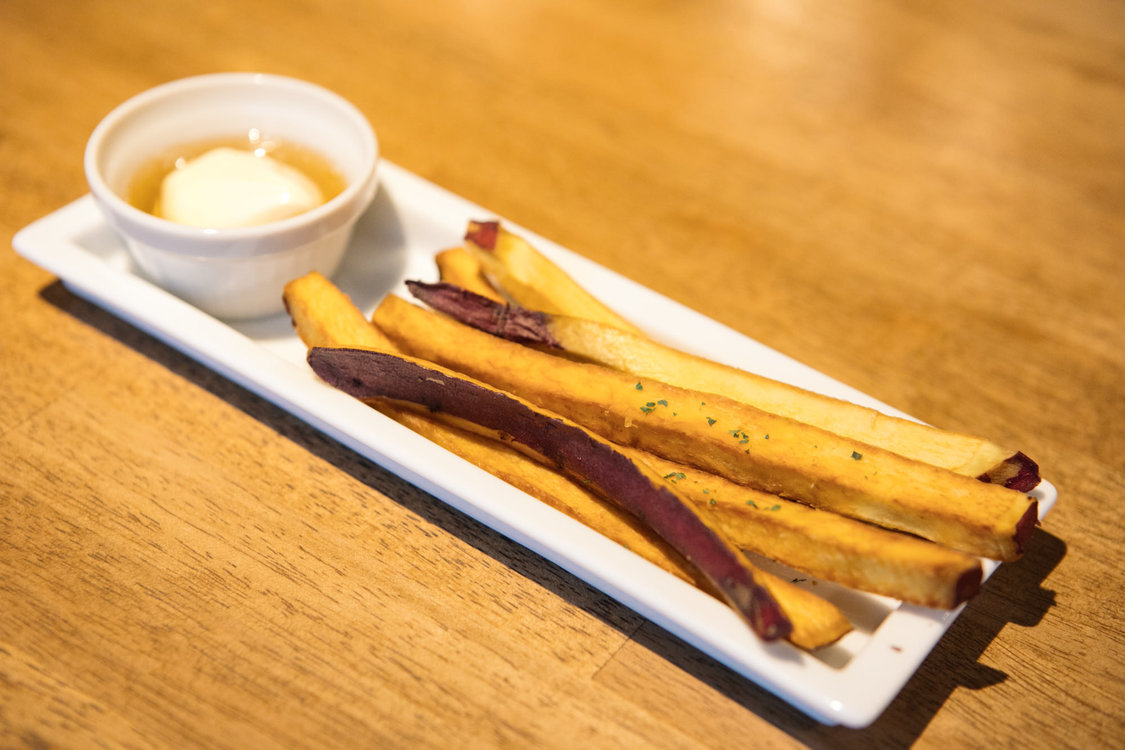 「さつまいもスティックハニーマヨ」｜池袋『がブリチキン。』