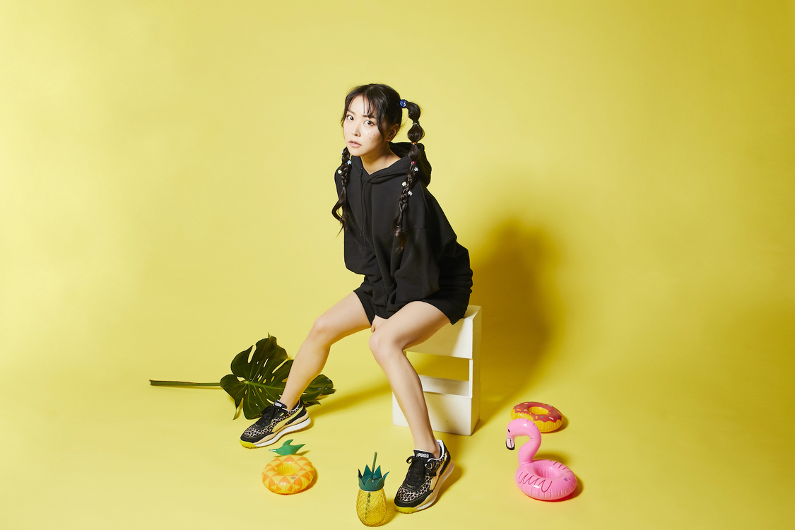 『GRAPHICS HOODY』