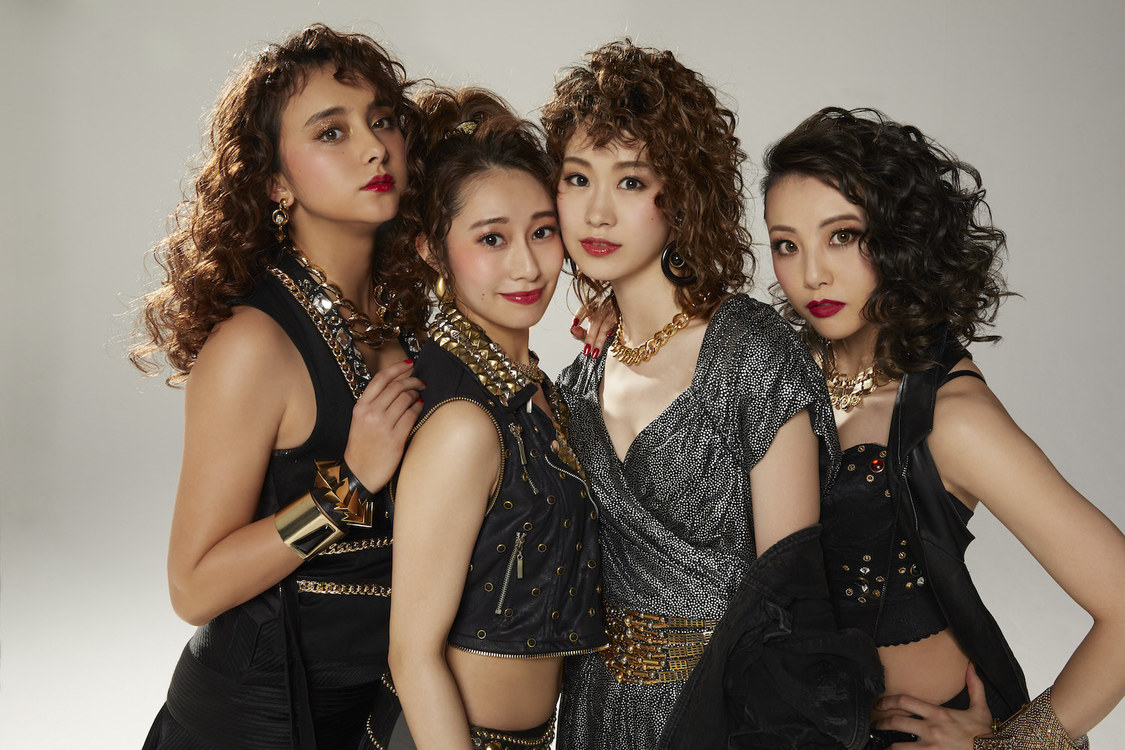 左から、テス役（石田ニコル）、グロリア役（桜井玲香）、アレックス役（愛希れいか）、キキ役（Dream Shizuka）