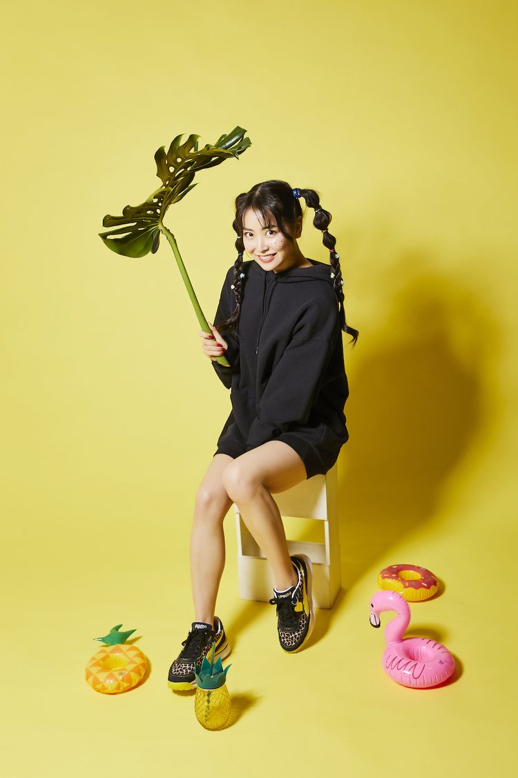 『GRAPHICS HOODY』