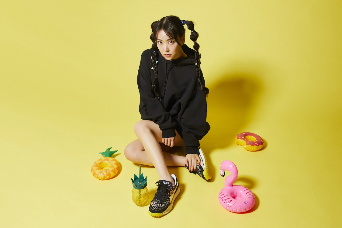 『GRAPHICS HOODY』