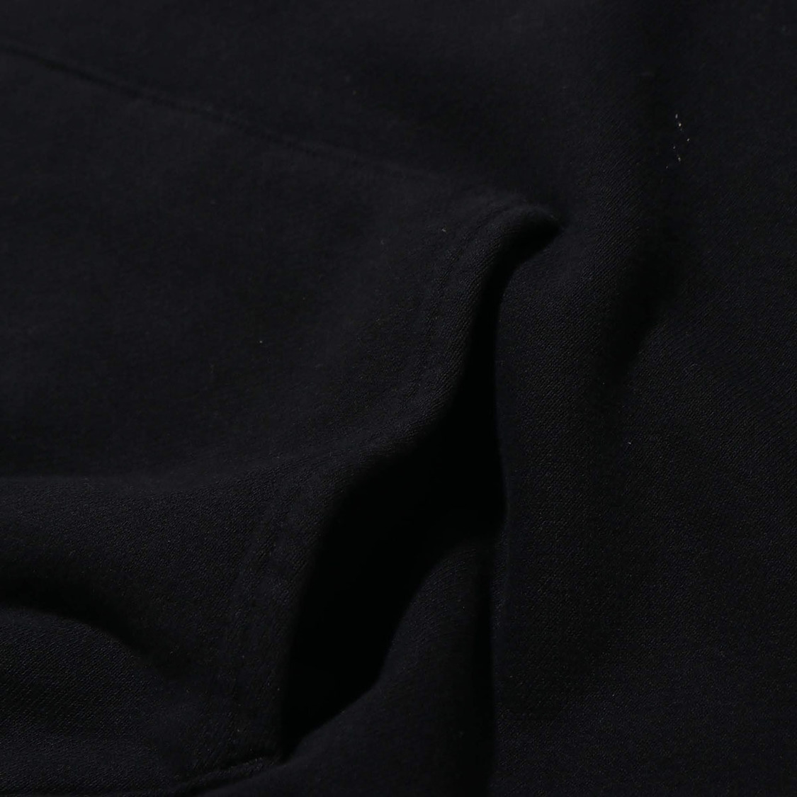 『GRAPHICS HOODY』