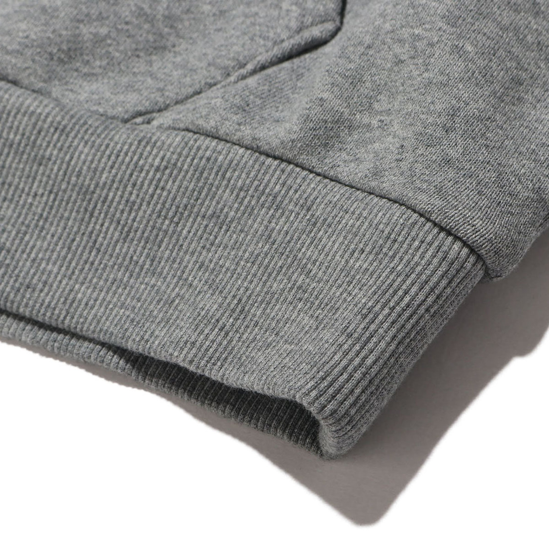 『GRAPHICS HOODY』