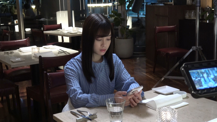 橋本環奈 ゲームアプリ 放置少女 Cmメイキング映像を公開 Pop N Roll ポップンロール