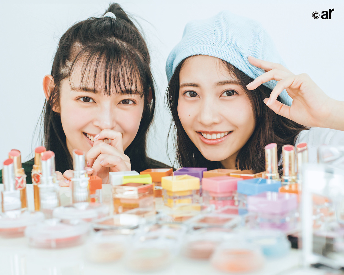 矢作穂香、佐野ひなこ／『ar』5月号より