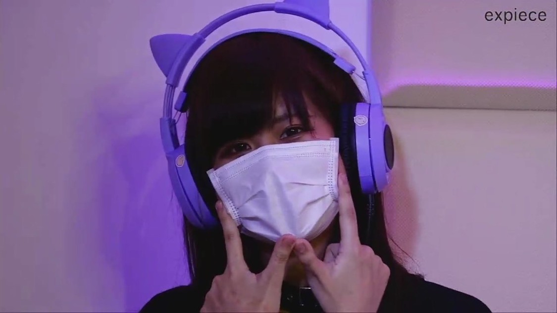 『expiece Studio LIVE生配信!!』より