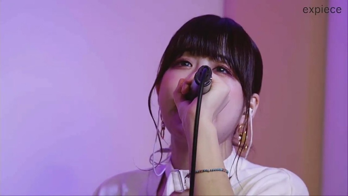 『expiece Studio LIVE生配信!!』より
