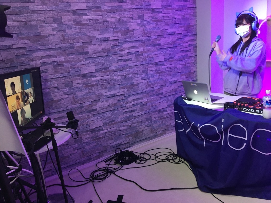 『expiece Studio LIVE生配信!!』より