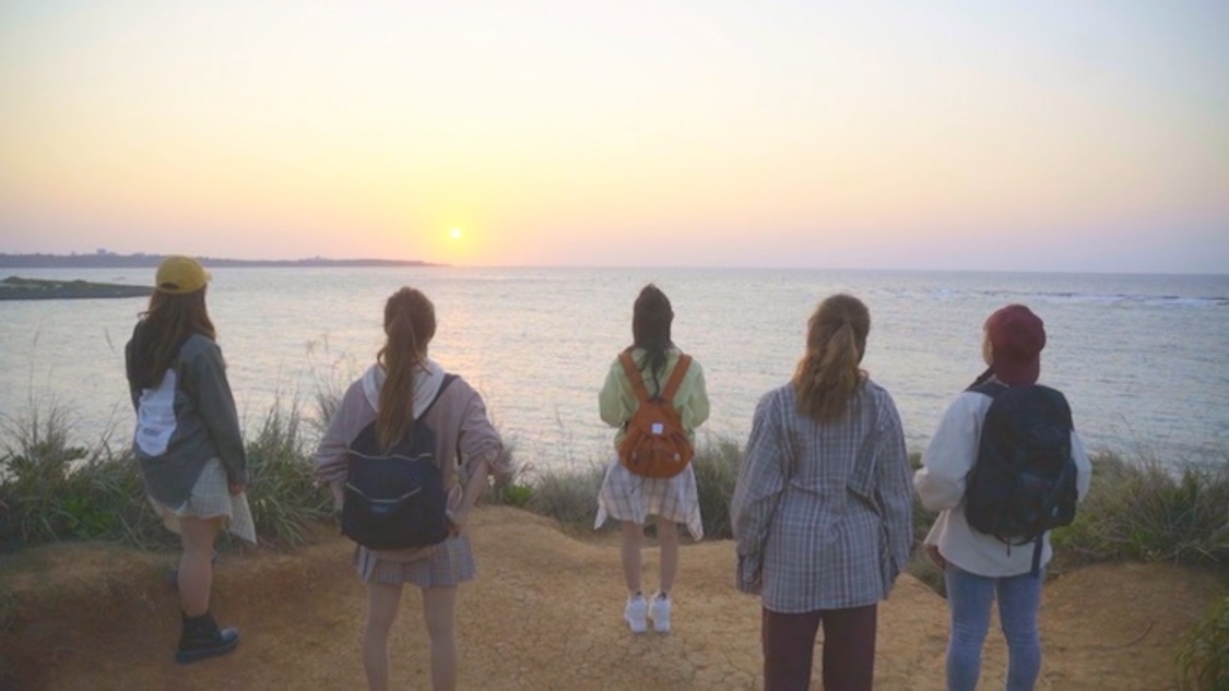 小倉唯「ハピネス*センセーション」MVより