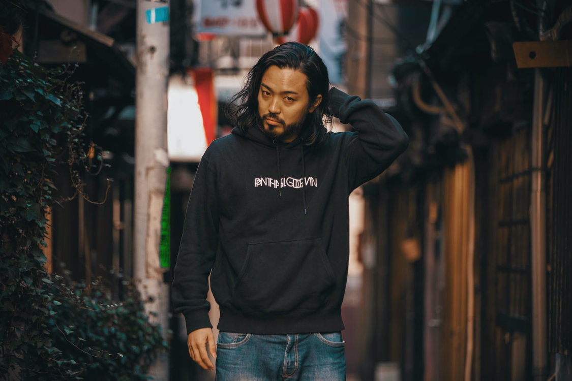 R-指定（Creepy Nuts）　（C）AbemaTV,Inc.