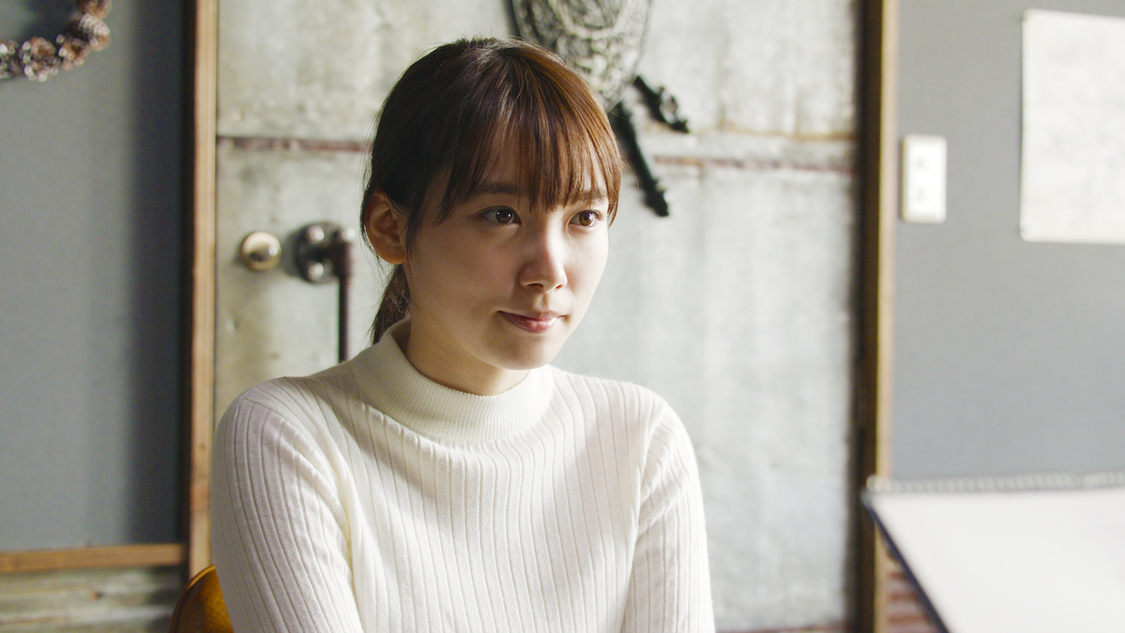 『冬のふわふわ』©2019「夏の夜空と秋の夕日と冬の朝と春の風」製作委員会