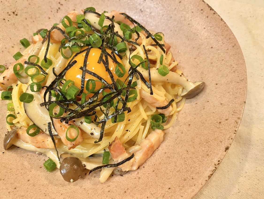 清水麻璃亜（(C)AKB48）