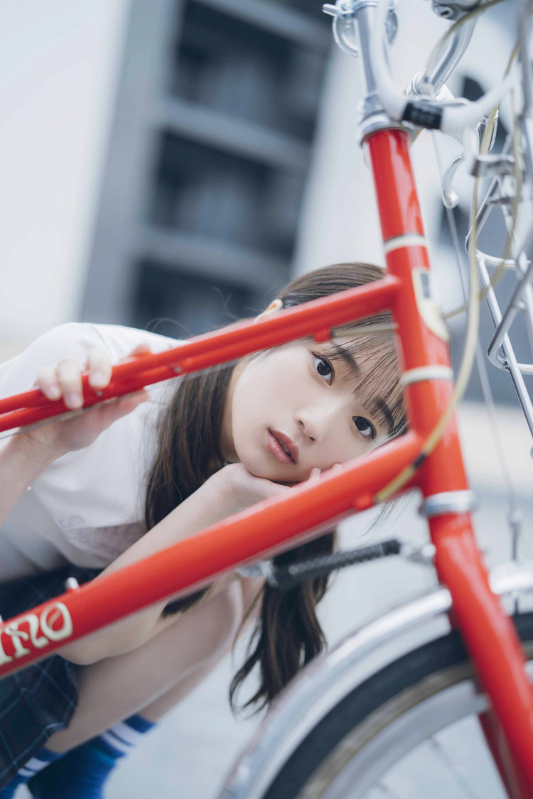 『B.L.T.7月号』（東京ニュース通信社刊）撮影：カノウリョウマ