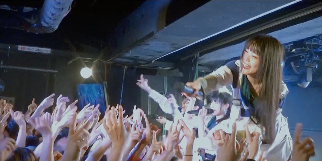 ベストアルバム告知映像より