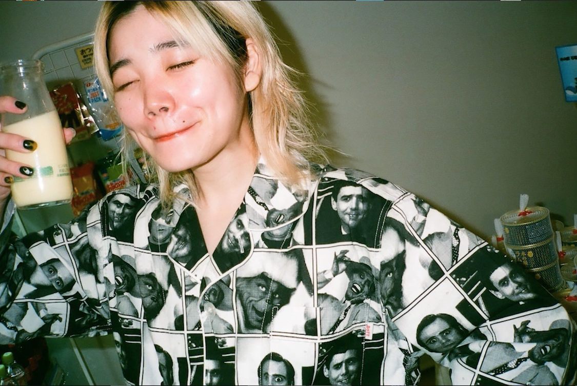 BiSH メジャー3.5thアルバム『LETTERS』告知動画より（撮影：セントチヒロ・チッチ）