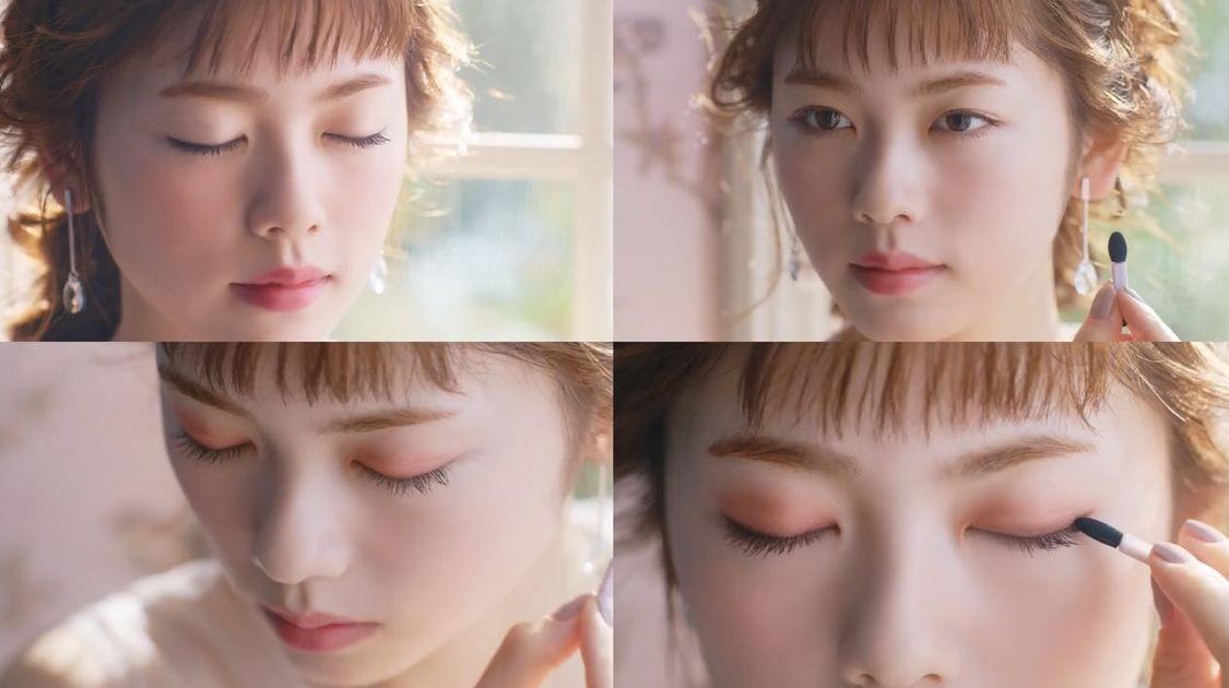 透け感と上品なツヤがふわっと重なりピタッと密着