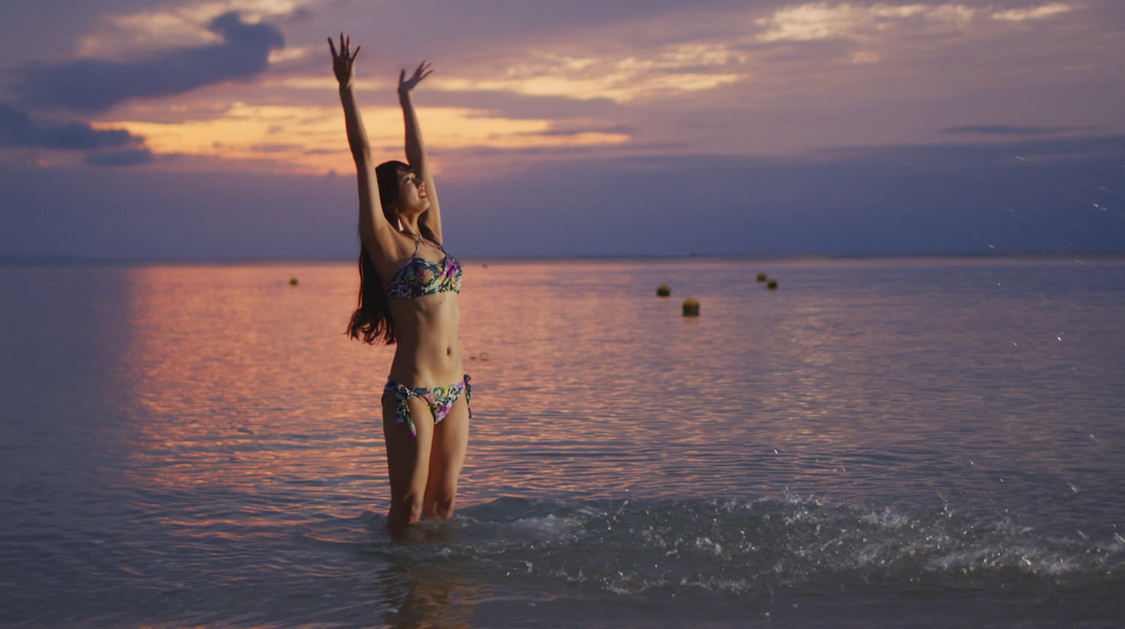 虹のコンキスタドール「サマーとはキミと私なりっ!!」MV場面写真