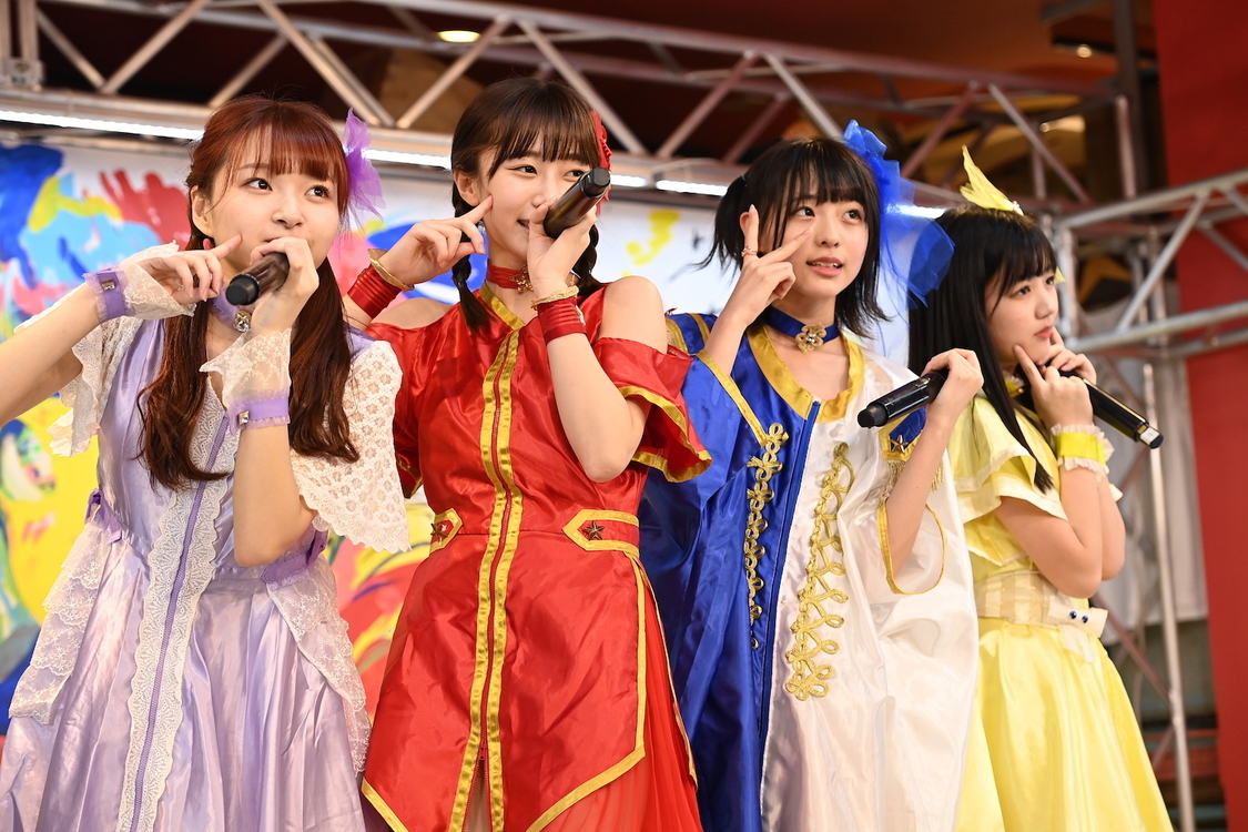 君の隣のラジかるん＜【夢みるアドレセンス＆君の隣のラジかるん＆もどかしマーケッツ】合同LIVE配信＞東京・ヴィレッジヴァンガード渋谷本店（2020年6月13日）