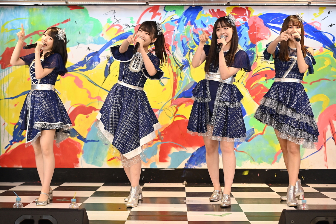 夢みるアドレセンス＜【夢みるアドレセンス＆君の隣のラジかるん＆もどかしマーケッツ】合同LIVE配信＞東京・ヴィレッジヴァンガード渋谷本店（2020年6月13日）