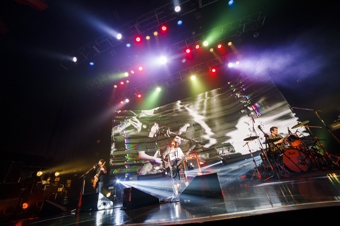 ＜GO TO BED TOUR IN YOUR HOUSE＞（2020年6月14日）新木場STUDIO COAST　Photo by sotobayashi kenta