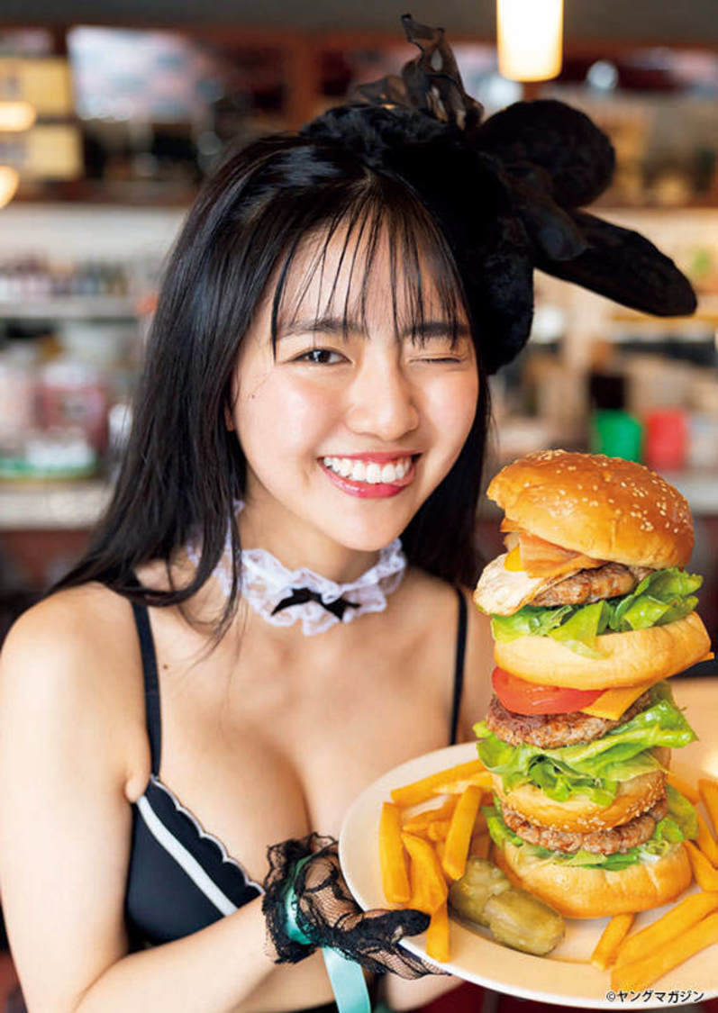 豊田ルナ（©唐木貴央／ヤングマガジン）