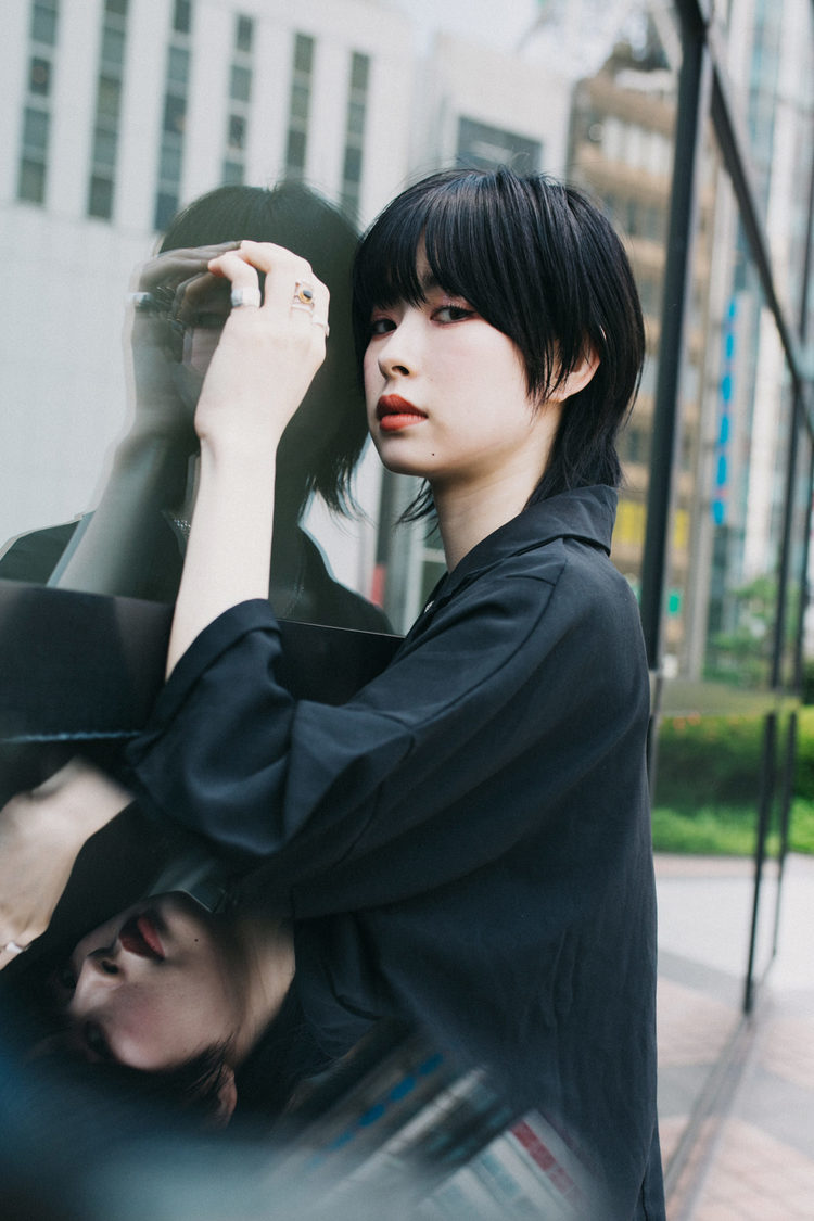 南向いずみ（BLACKNAZARENE）