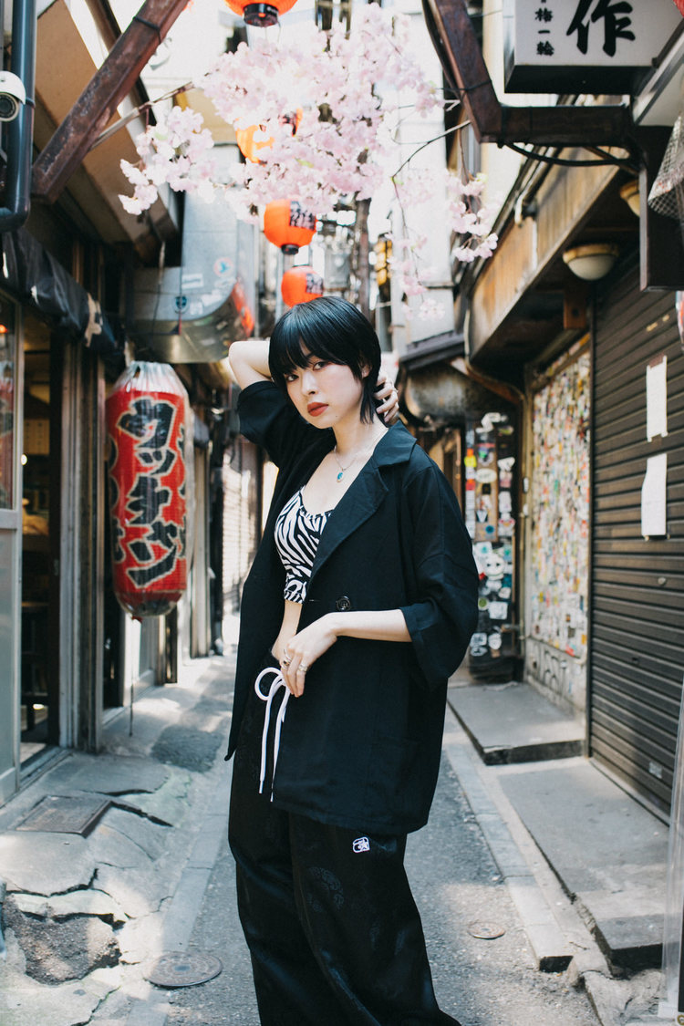 南向いずみ（BLACKNAZARENE）