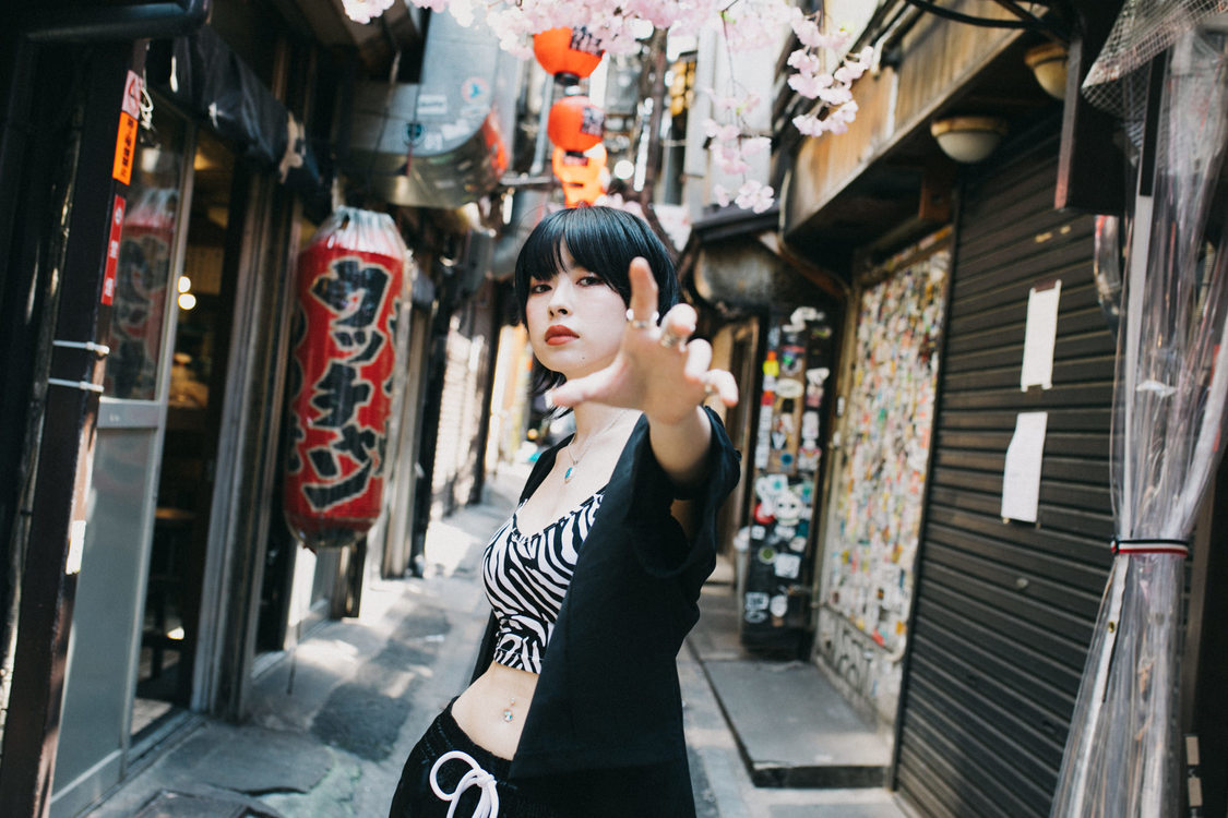 南向いずみ（BLACKNAZARENE）