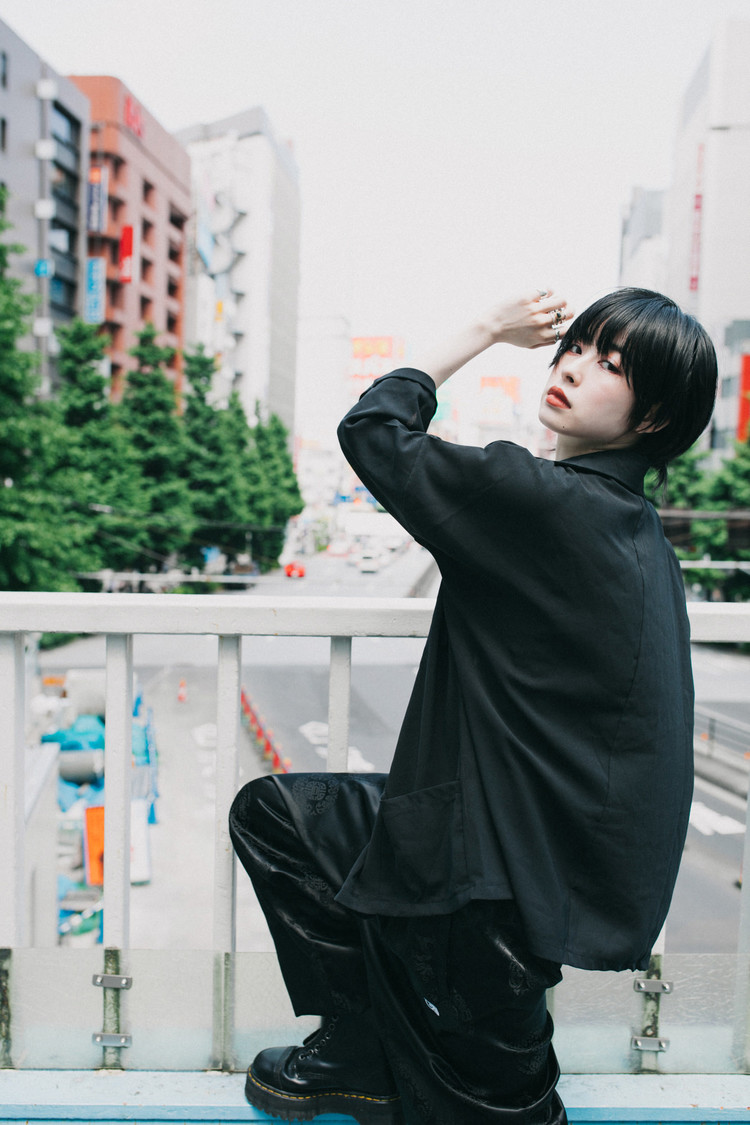 南向いずみ（BLACKNAZARENE）