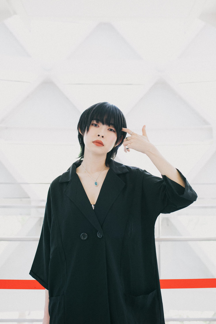 南向いずみ（BLACKNAZARENE）