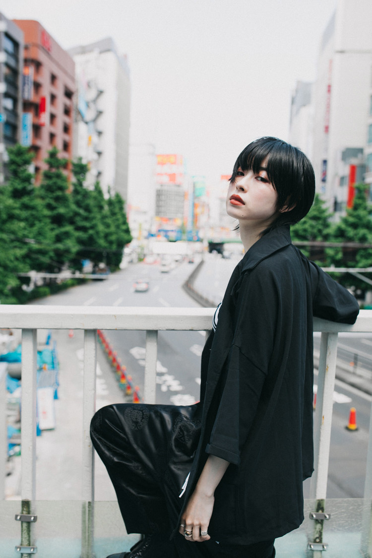 南向いずみ（BLACKNAZARENE）