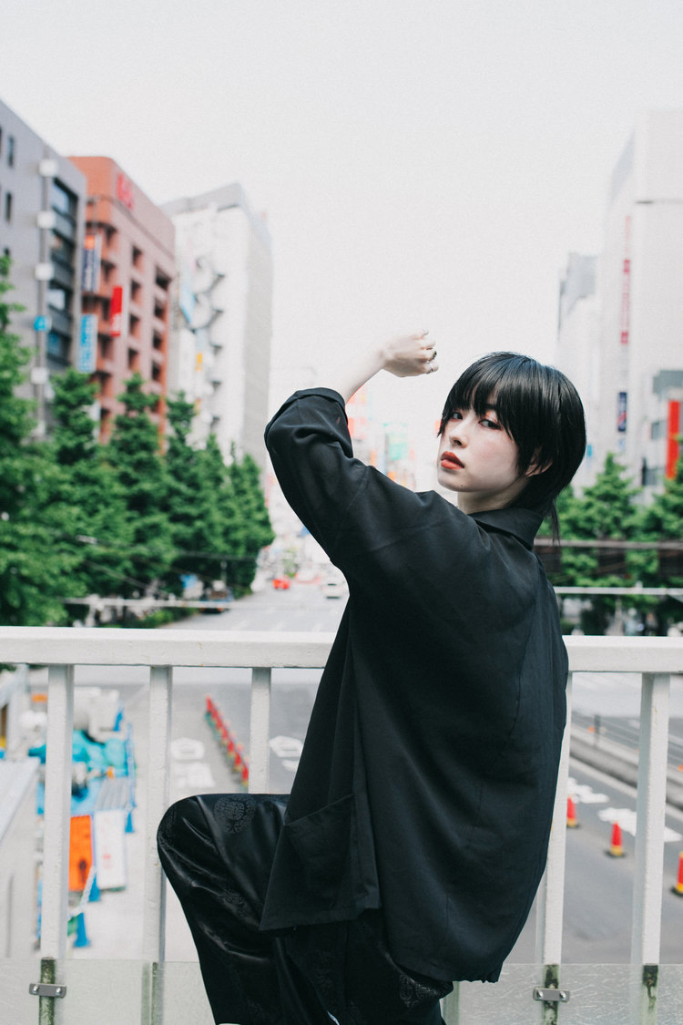 南向いずみ（BLACKNAZARENE）