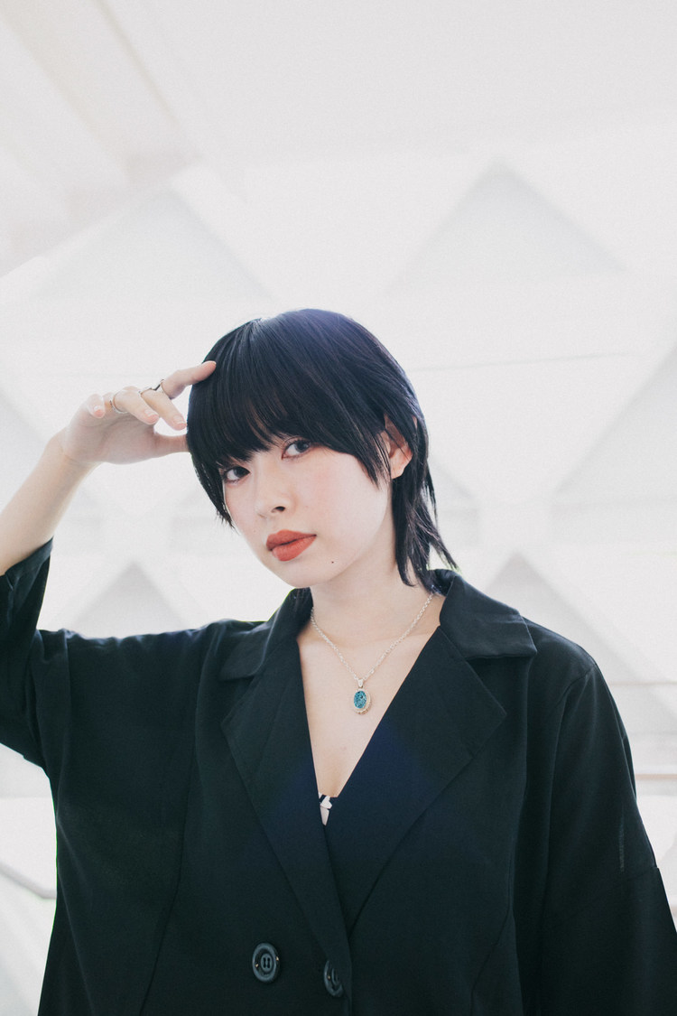 南向いずみ（BLACKNAZARENE）