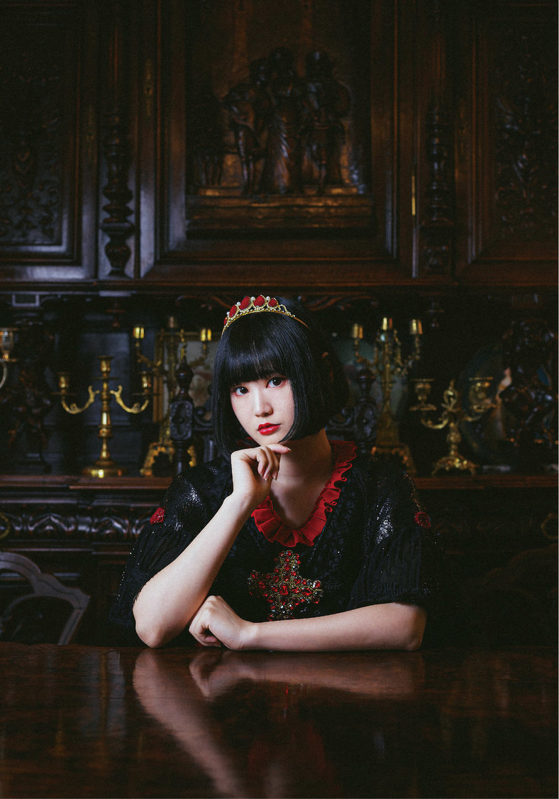 清乃希子（BLACKNAZARENE／撮影：西槇太一）