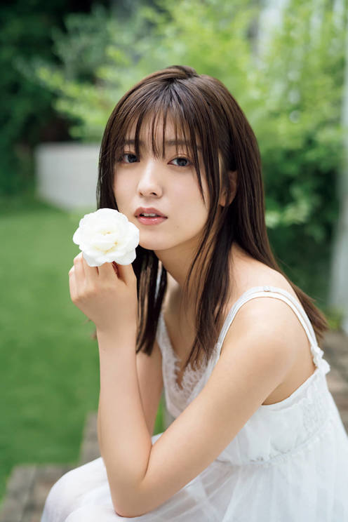 工藤美桜(©LUCKMAN/小学館・週刊ビッグコミックスピリッツ)